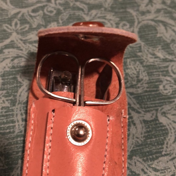 Vintage Pink Leather 4 piece Manicure Set travel purse size - Picture 12 of 12